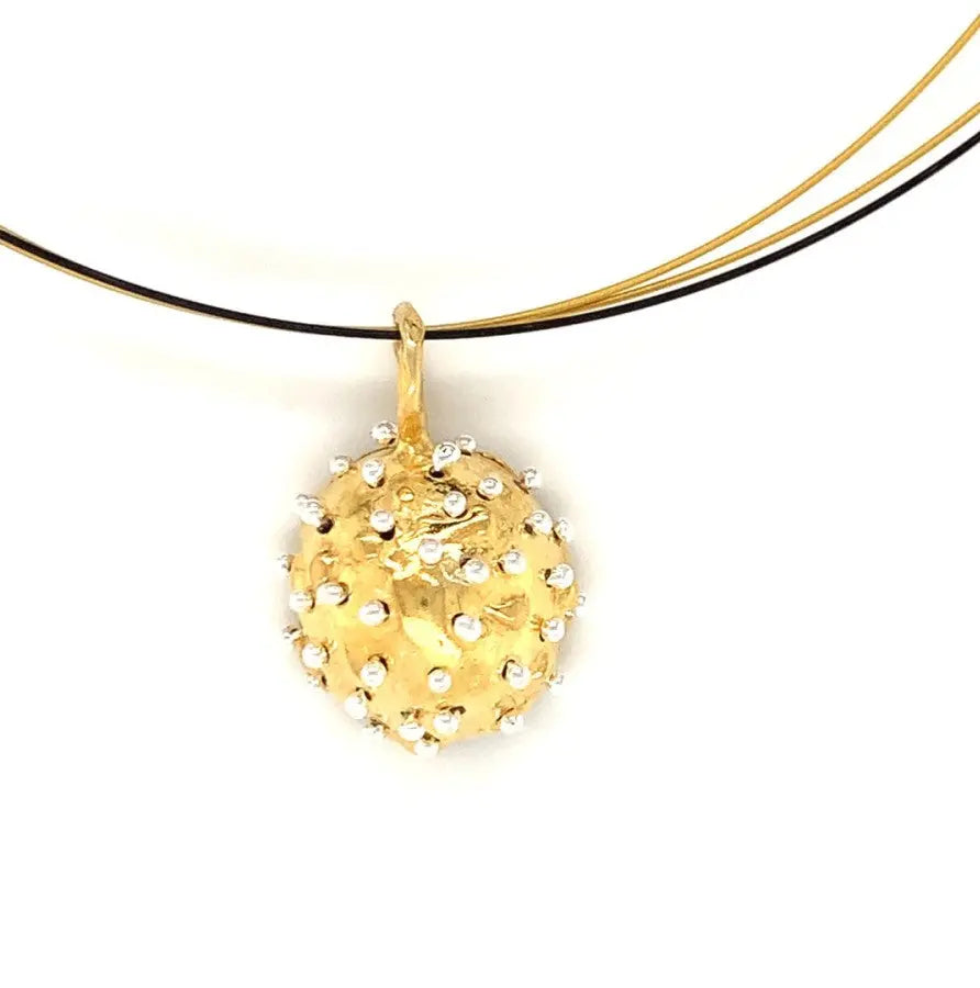 - Dance of Stamens Necklace Midi, Gold Plated Pendant with Lapis Lazuli
