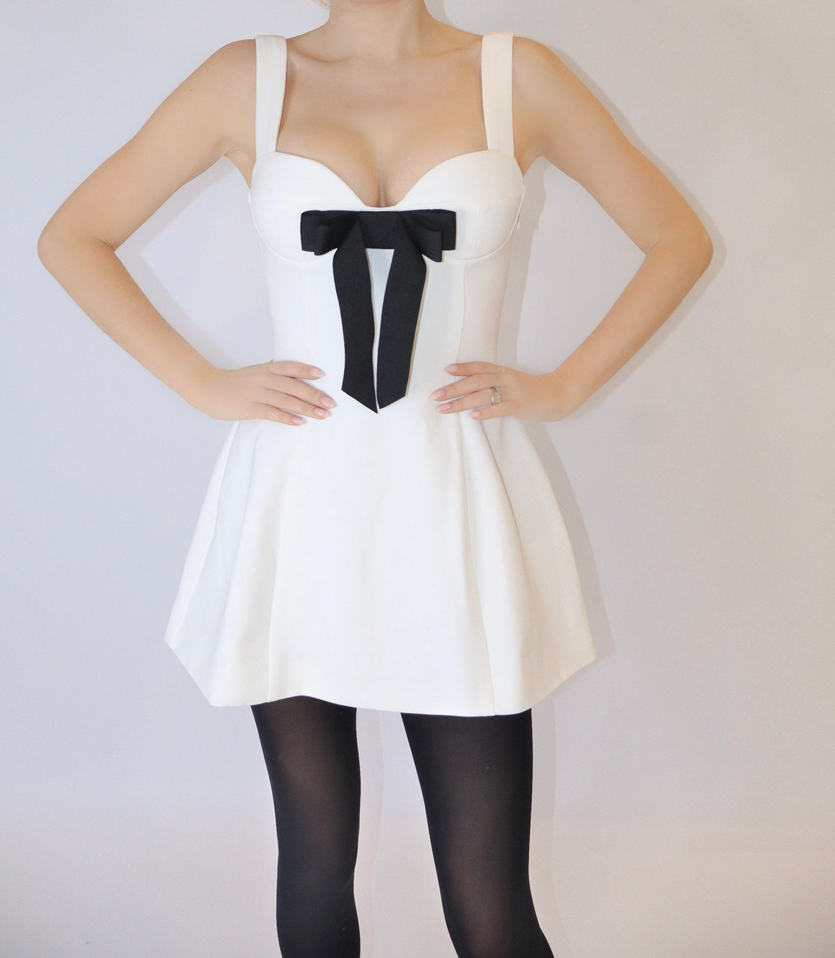 Darling 2.0 in Off-White (Non Velvet Bow)