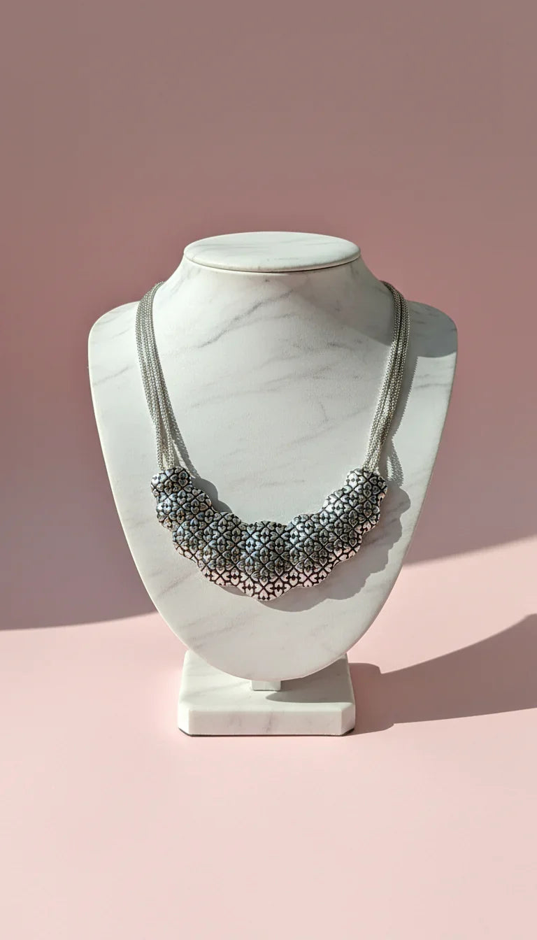Silver Graphic Heart Collar Necklace