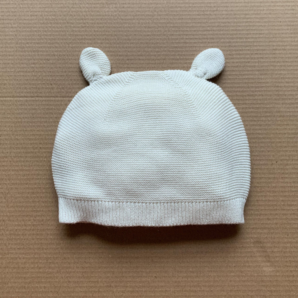Ear-resistible Hat