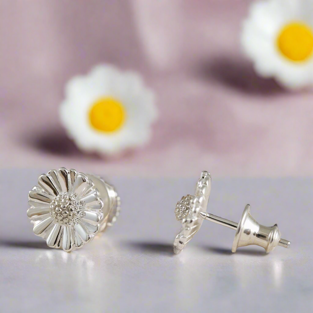 - Daisy Silver Stud Earrings