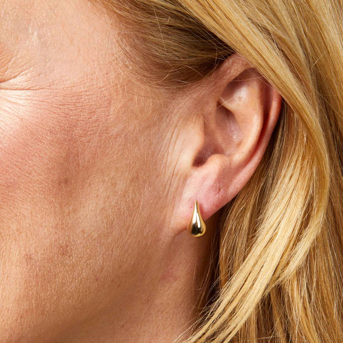 Elements Gold Plain Teardrop Stud Earrings