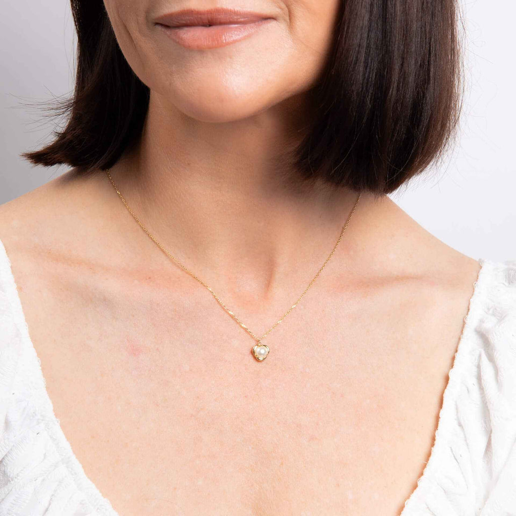 Elements Gold Petal Set Pearl Necklace